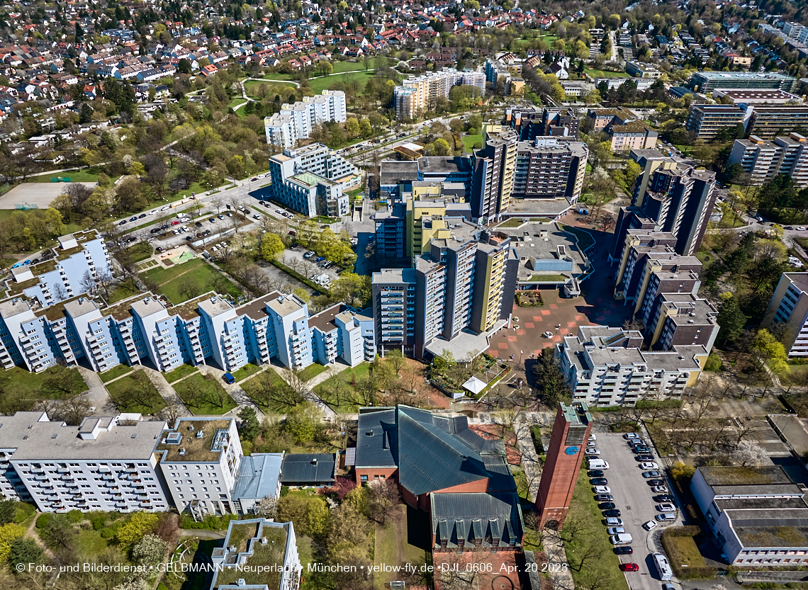 21.04.2023 - Luftbilder vom MArx-Zentrum in Neuperlach